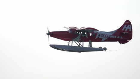 Closeup-Of-de-Havilland-Canada-DHC-3-Otter-In-Flight