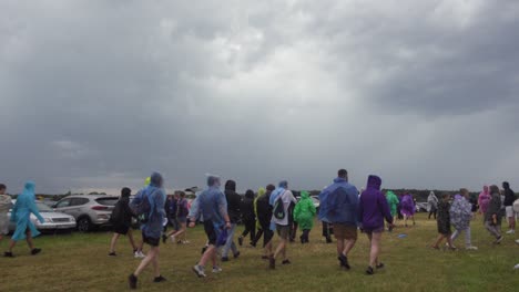 People-Leaving-the-Opener-Festival-due-to-the-approaching-Thunderstorm