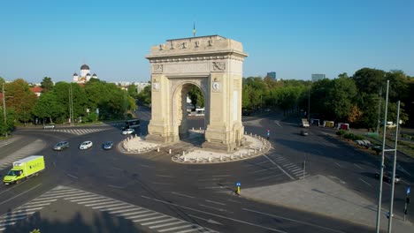 El-Arco-Del-Monumento-A-La-Guerra-Del-Triunfo-En-Bucarest,-Rumania.