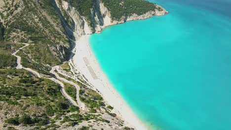 Drone-Myrtos-Beach,-Cefalonia,-Grecia