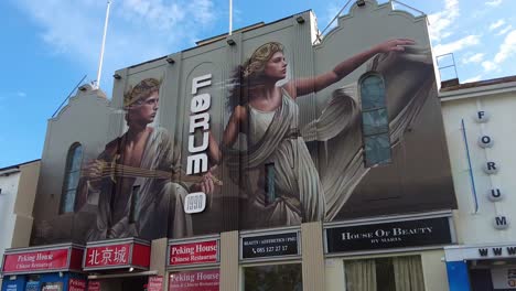 Wunderschöne-Straßenkunst-In-Der-Stadt-Waterford,-Irland,-Kürzlich-Fertiggestelltes-Kunstwerk