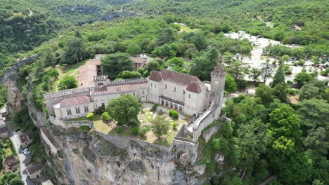 Stadtmauer-Von-Chateau-Rocamadour-Frankreich-Drohne,-Luftaufnahme
