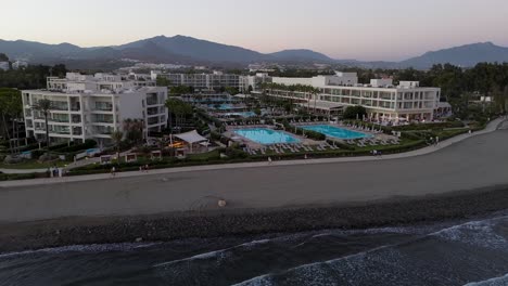 Luftaufnahme-Des-Ikos-Beach-Hotel-Marbella---Estepona---Malaga---Spanien