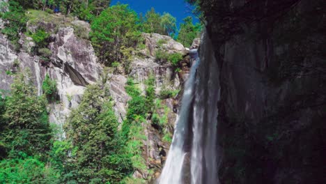 Kalmtaler-Wasserfall,-Passeier,-Südtirol,-Italien