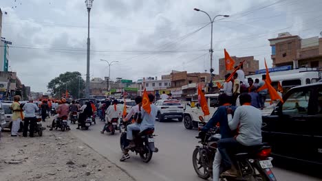 Manifestación-Callejera-De-Un-Líder-Local-Sobre-El-Hinduismo-Y-Contra-La-Corrupción-Del-Gobierno-Durante-El-Día.-El-Video-Se-Toma-En-Jodhpur,-Rajasthan,-India,-El-13-De-Agosto-De-2023.