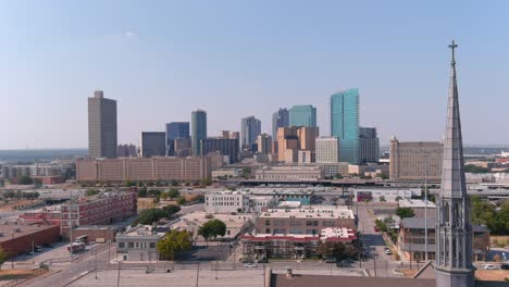 Establishing-drone-shot-of-Fort-Worth,-Texas