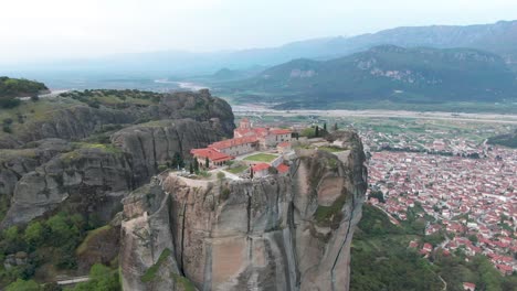 Meteora:-Holy-Site-In-Greece