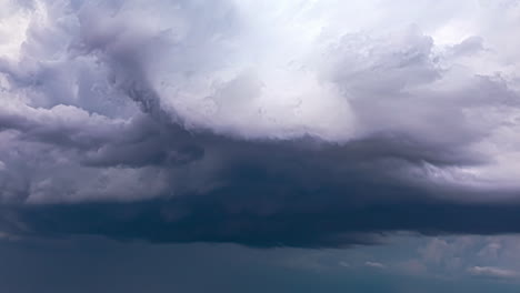 Time-lapse-reveals-the-mesmerizing-evolution-of-cumulonimbus-clouds-as-they-transform-from-humble-beginnings-into-majestic-thunderstorm-giants