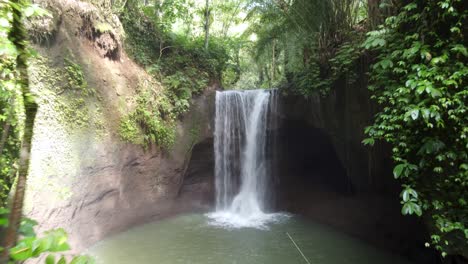 Luftaufnahme-Des-Suwat-Wasserfalls