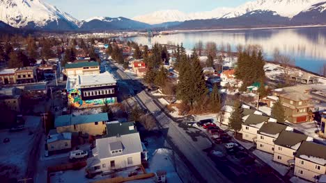 4K-Drone-Video-of-Homes-in-Seward,-Alaska-During-Winter