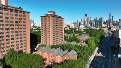 Residential-neighborhood-near-downtown-Chicago,-Illinois