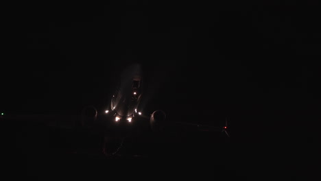 An-airliner-landing-at-night