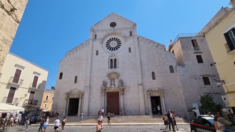 Die-Kathedrale-San-Sabino-In-Bari,-Apulien,-Italien