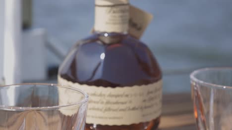 Elegante-Botella-De-Whisky-En-La-Boda