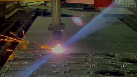 Leistungsstarke-Metall-Laserschneidmaschine