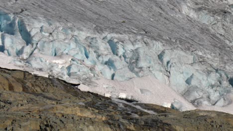 Derretimiento-Del-Glaciar-Matier-En-El-Parque-Provincial-Joffre-Lakes,-Pemberton,-Canadá