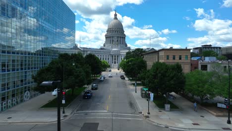 Wisconsin-State-Capitol-building