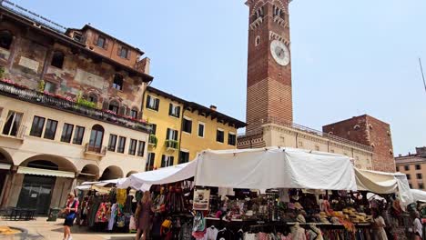 Bustling-market-in-central-Verona,-Italy