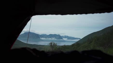 Car-Roof-Tent-With-Nature-Mountain-Lake-Views-In-The-Background