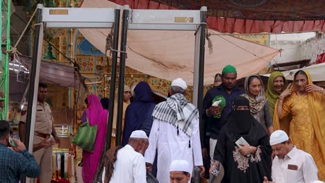 people-visiting-ancient-Sufi-Tomb-of-sufi-saint-Khawaja-Moinuddin-Chishti-dargah-at-day-video-is-taken-at-Khwaja-Gharib-Nawaz-Dargah-Sharif-at-ajmer-rajasthan-india-on-Aug-19-2023