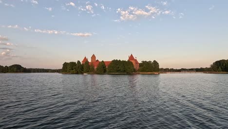 Trakai-Castle,-Medieval-Gothic-Island-Castle,-Located-in-Galve-Lake