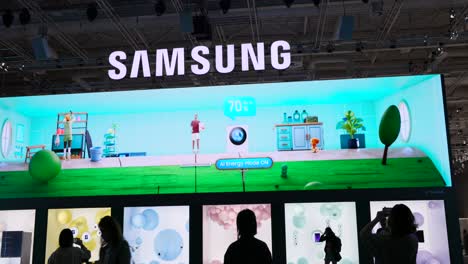 Samsung-giant-led-wall-presentation-showed-at-IFA-Berlin-2023
