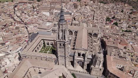 Establishing-shot-of-Toledo-Cathedral