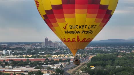 Rainbow-Ryders-hot-air-balloons-in-Albuquerque,-New-Mexico