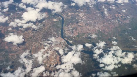 Luftbild-Des-Flusses-Douro-Aus-Einem-Flugzeug