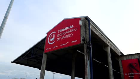 Exterior-De-La-Estación-De-Autobuses-De-Aveiro-En-Portugal,-Estación-De-Autobuses-De-Aveiro