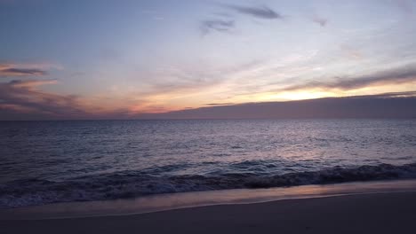 Beautiful-and-colourful-Indian-Ocean-Sunset,-Quinns-Rocks-Beach,-Australia