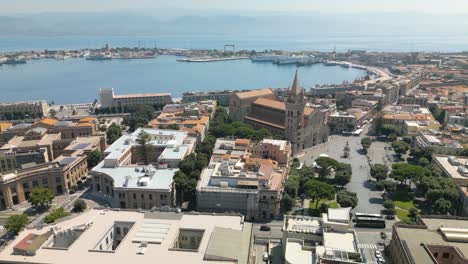 Messina,-Sicily,-Italy---Cinematic-Establishing-Shot-of-City-Center