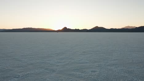 Bonneville-Salt-Flats-during-sunset-in-4K