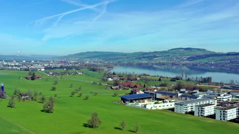 El-Lago-Sempach-Y-El-Centro-Parapléjico-Más-Grande-De-Suiza-En-Nottwil-Lucerna-En-Avión