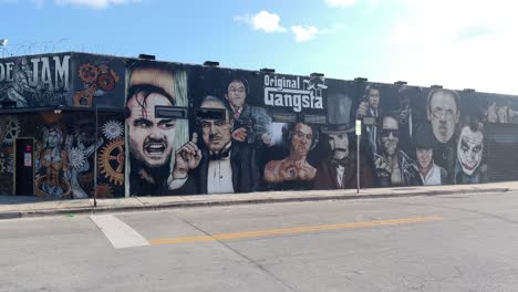 movie-based-gangster-art-graffiti-in-miami-Wynwood-wall-art-district