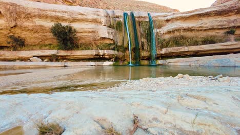 a-waterfall-in-the-middle-of-the-sahara-desert-algeria-Biskra