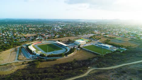 Estadio-De-Fútbol-Sdk-Stadion-Ergilio-Hato-En-Curacao,-Plataforma-De-Transporte-Aéreo,-Hermoso-Complejo