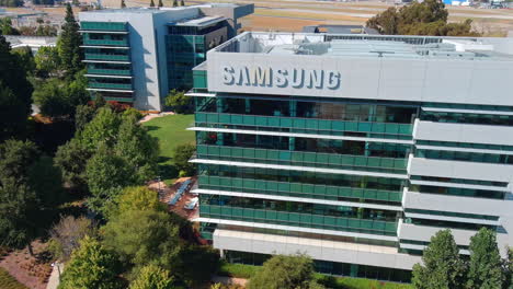 Oficina-Corporativa-De-Samsung-Research-America-En-Clyde-Ave,-Mountain-View,-California,-Estados-Unidos
