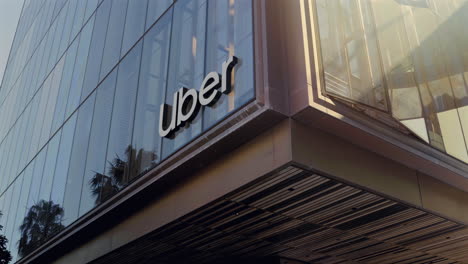 Uber-Hauptquartier,-Logo-Aus-Nächster-Nähe