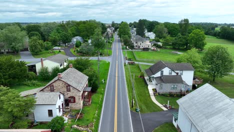 Historic-street-with-houses-in-small-rural-town-in-USA
