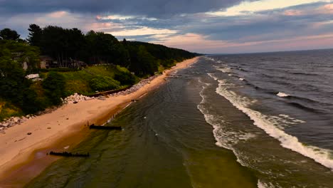 Dolly-motion-up-the-south-looking-shoreline
