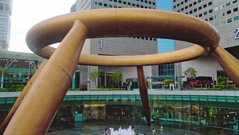 Pan-around-the-Fountain-of-Wealth-outside-the-Suntec-City-Shopping-Mall-in-Singapore