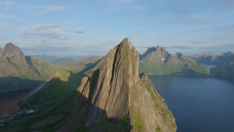 Picturesque-Of-Segla-Mountain-Peak-At-Senja-Island-In-Hesten,-Norway