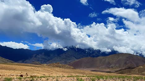 Time-in-motion:-Clouds-racing-above-mountain-peaks-in-stunning-timelapse-footage