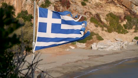 Griechische-Flagge-Weht-Im-Wind-In-Zeitlupe