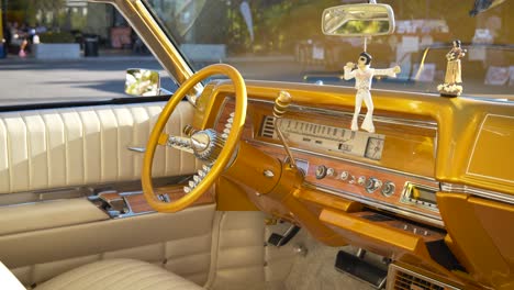 Classic-Modified-Lowrider-Muscle-Car-Interior,-Car-Interior,-American-Car,-Classic-Car