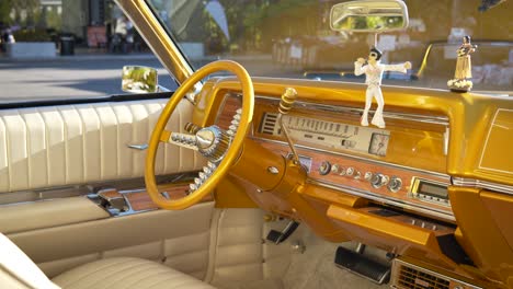 Classic-Modified-Lowrider-Muscle-Car-Interior,-Classic-Car,-American-Car