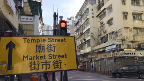Construction-sign-on-Temple-Street-at-the-sidewalk