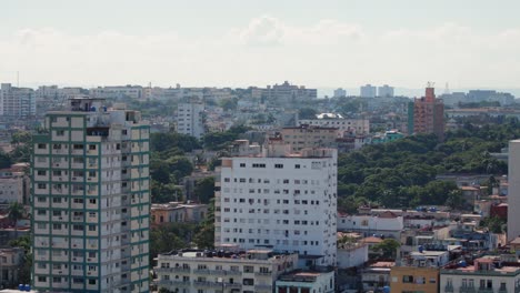 Rooftop-Cityscape-Buildings-In-Havana,-Cuba