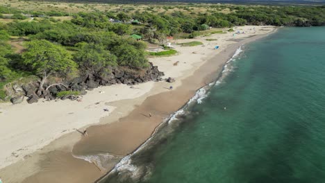 Aerial-view-of-exotic-Hapuna-sandy-Beach-State-Park-in-Hawaii,-circle-pan